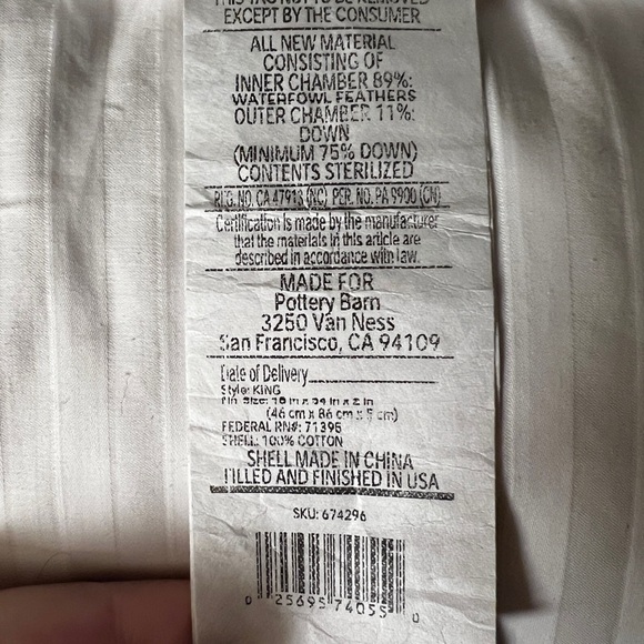 NEW! With tags Pottery Barn Classic 550 FP White Down Chamber Gusset Pillow King - Picture 6 of 10